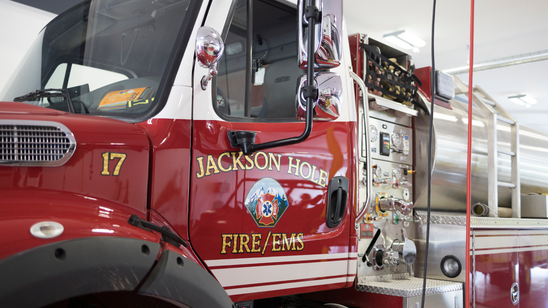 Updated: Snake River Sporting Club lodge fire contained, under investigation